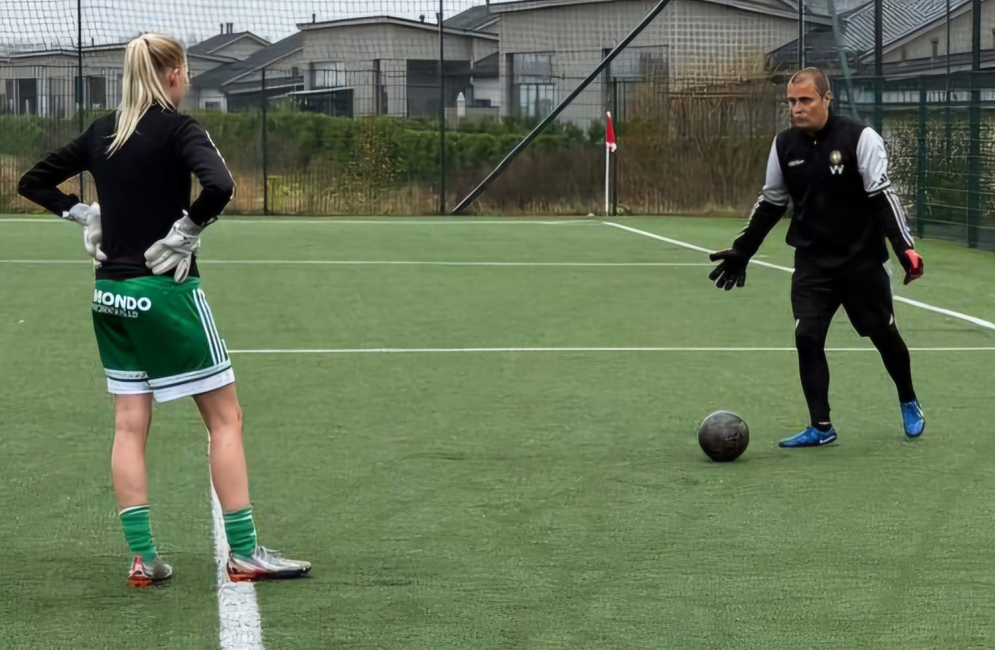 Featured image for “Ville Varis aloittaa maalivahtivalmentajana PaRissa!”